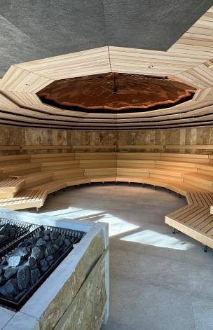 Innenansicht der 80 °C Domsauna