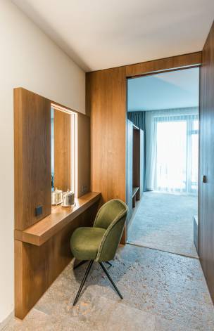 Spa Suite Schminktisch 