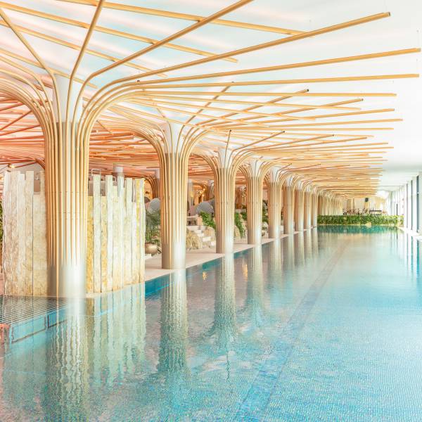 Blick über den Sport Pool im Mawell Resort